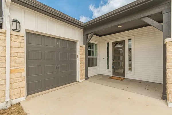 Property Slideshow image 3 of 40 | 1316 dancing oak ln, San Marcos, TX, 78666