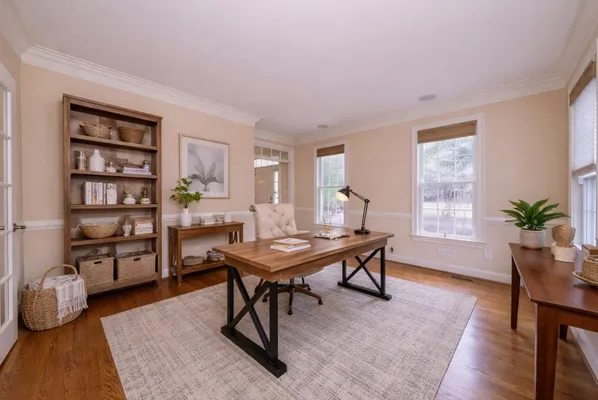 Property Slideshow image 3 of 34 | 104 wolf crk, Williamsburg, VA, 23188