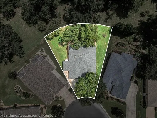Property Slideshow image 3 of 46 | 3003 oakhill dr, Avon Park, FL, 33825
