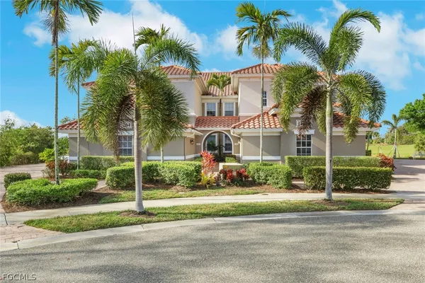 Property Slideshow image 2 of 50 | 13064 pennington pl 102, Fort Myers, FL, 33913