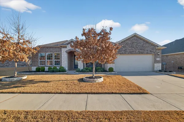 Property Slideshow image 2 of 40 | 1821 marina point ct, Frisco, TX, 75036