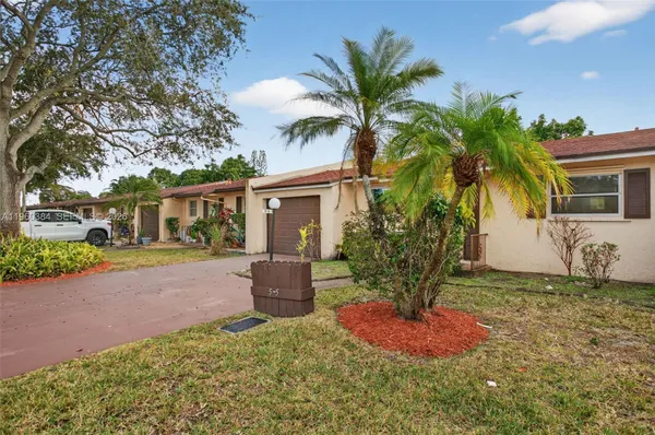 Property Slideshow image 3 of 29 | 7708 margate blvd c5-5, Margate, FL, 33063