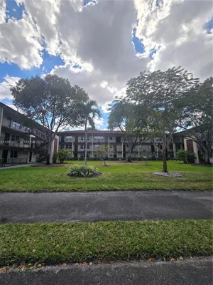 Property Slideshow image 2 of 21 | 13500 sw 1st st 202u, Pembroke Pines, FL, 33027