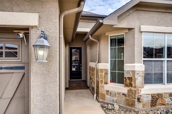 Property Slideshow image 3 of 25 | 9724 rivercrest dr, Denton, TX, 76207