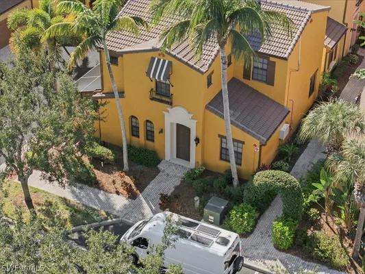 Property Slideshow image 2 of 50 | 9153 chula vista st 13203, Naples, FL, 34113