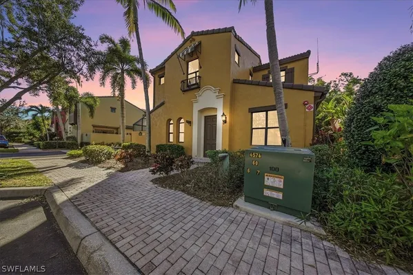 Property Slideshow image 3 of 50 | 9153 chula vista st 13203, Naples, FL, 34113