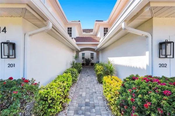 Property Slideshow image 3 of 46 | 26914 montego pointe ct 202, Bonita Springs, FL, 34134