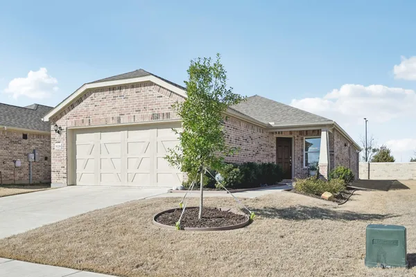 Property Slideshow image 2 of 40 | 9229 riverlight rd, Mckinney, TX, 75071