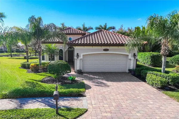 Property Slideshow image 2 of 43 | 6502 roma way, Naples, FL, 34113