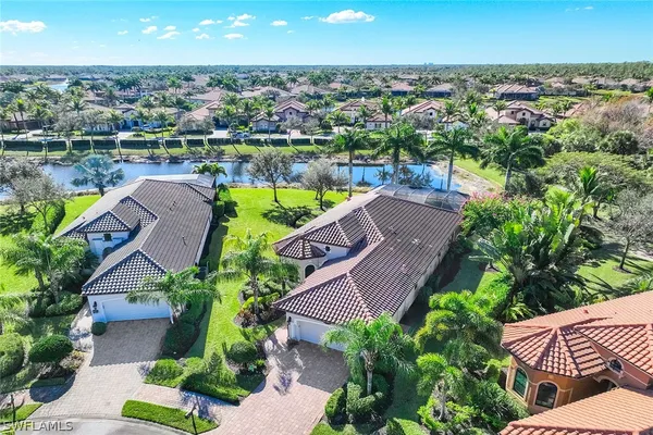 Property Slideshow image 3 of 43 | 6502 roma way, Naples, FL, 34113