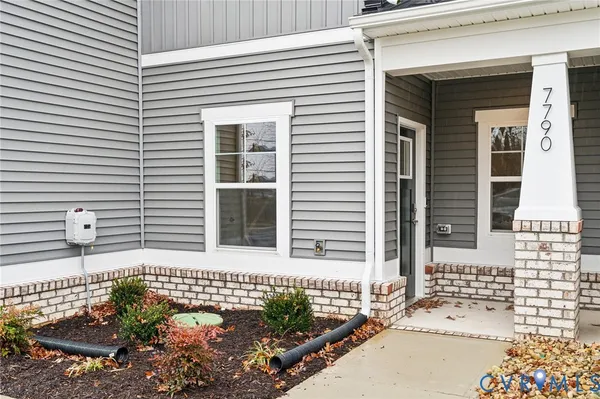 Property Slideshow image 2 of 27 | 7687 lloyd ter, Mechanicsville, VA, 23111