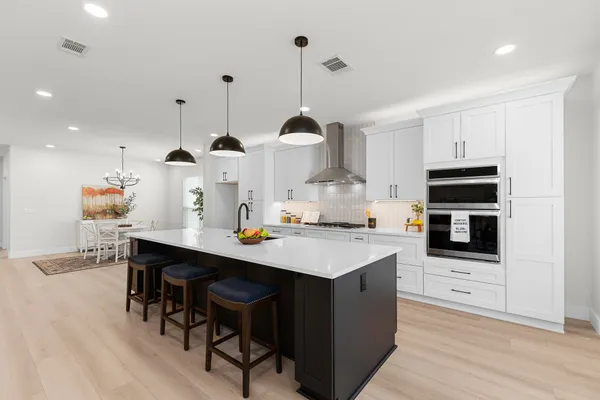 Property Slideshow image 2 of 39 | 206 armstrong dr, Georgetown, TX, 78633