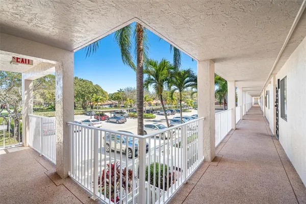 Property Slideshow image 2 of 71 | 6093 pointe regal cir 210, Delray Beach, FL, 33484
