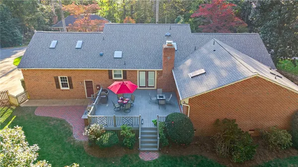 Property Slideshow image 3 of 50 | 100 holdsworth rd, Williamsburg, VA, 23185