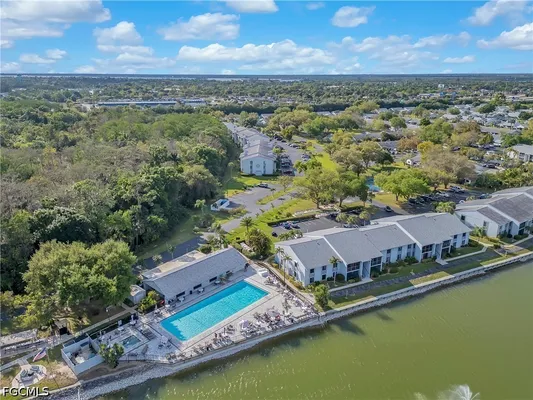 Property Slideshow image 2 of 50 | 9610 green cypress ln 15, Fort Myers, FL, 33905