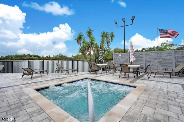 Property Slideshow image 3 of 50 | 9610 green cypress ln 15, Fort Myers, FL, 33905