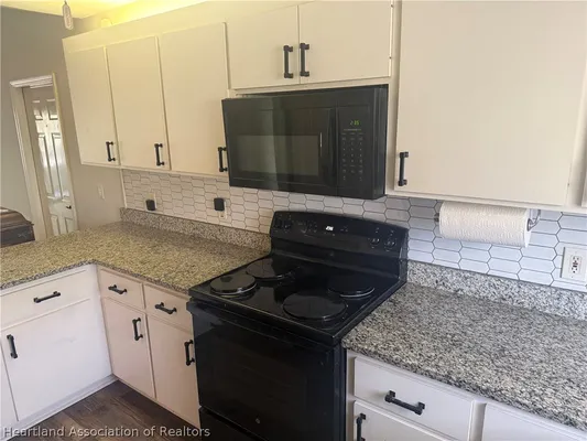 Property Slideshow image 3 of 13 | 109 edgewater dr, Lake Placid, FL, 33852