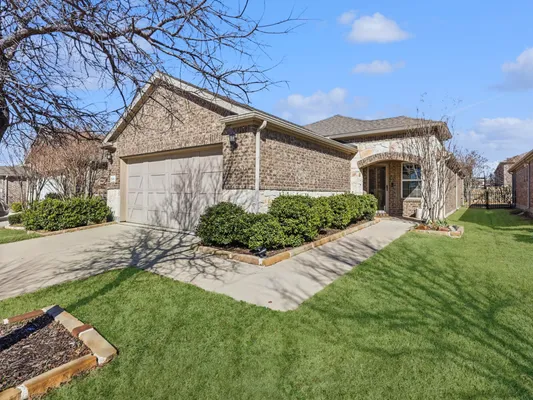 Property Slideshow image 2 of 39 | 7609 heritage dr, Aubrey, TX, 76227