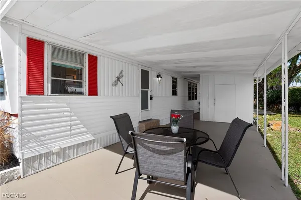 Property Slideshow image 2 of 31 | 511 riviera blvd, Naples, FL, 34112