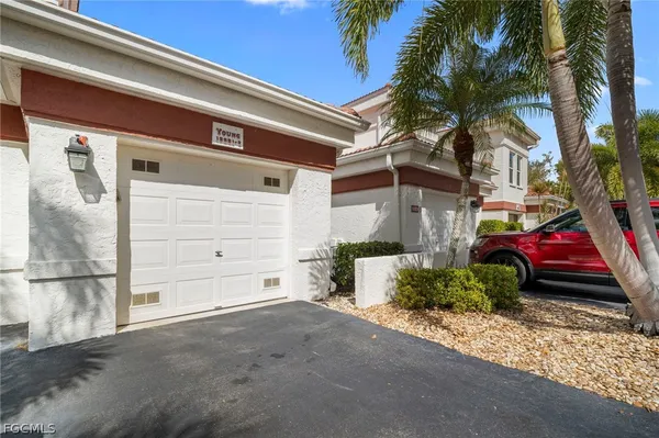 Property Slideshow image 3 of 50 | 13331 medinah cir 2, Fort Myers, FL, 33907