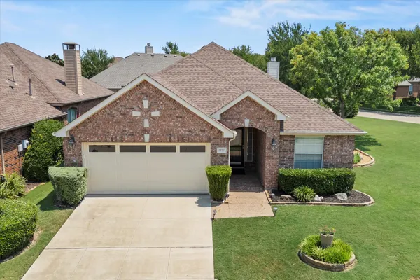 Property Slideshow image 2 of 28 | 927 oakland hills dr, Fairview, TX, 75069