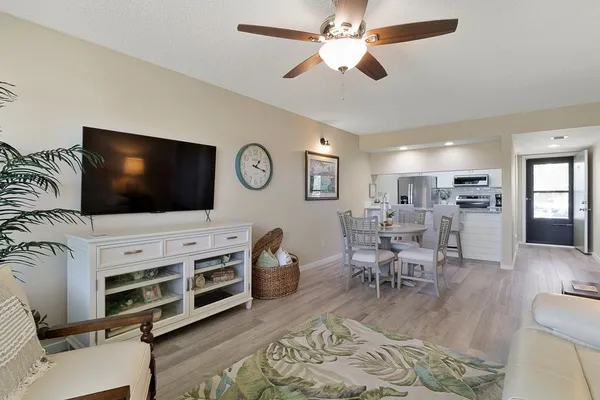 Property Slideshow image 2 of 31 | 1 plantation dr 202, Vero Beach, FL, 32966