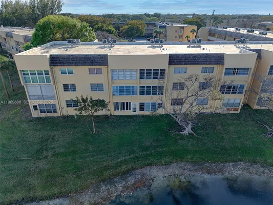 Property Slideshow image 3 of 37 | 5851 nw 62nd ave 210, Tamarac, FL, 33319