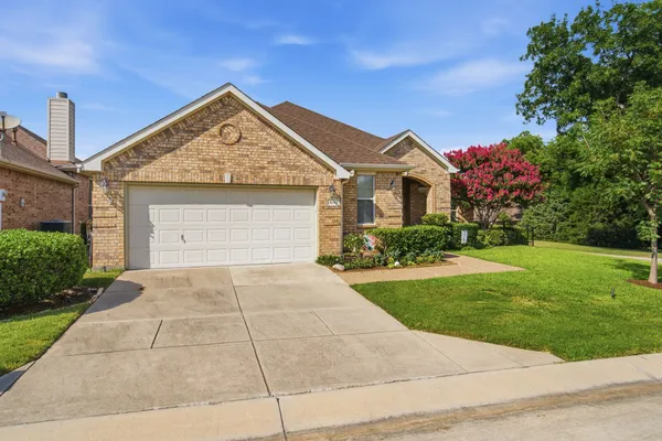 Property Slideshow image 2 of 34 | 434 long cove dr, Fairview, TX, 75069