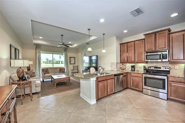 Property Slideshow image 3 of 26 | 3517 crosswater dr, North Fort Myers, FL, 33917