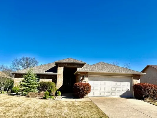 Property Slideshow image 2 of 38 | 9608 applewood trl, Denton, TX, 76207