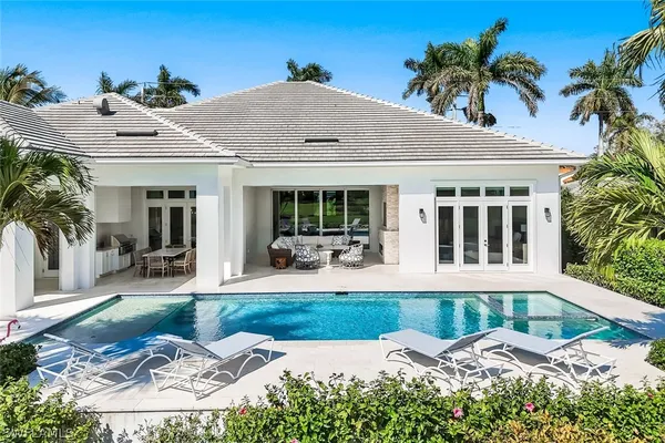 Property Slideshow image 2 of 50 | 730 harbour dr, Naples, FL, 34103