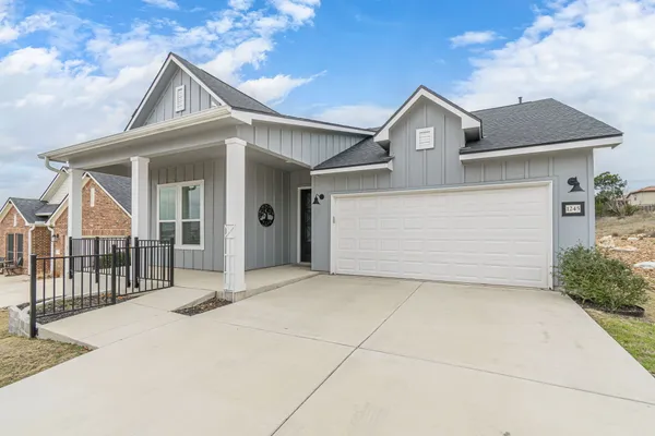 Property Slideshow image 2 of 19 | 1245 dancing oak ln, San Marcos, TX, 78666