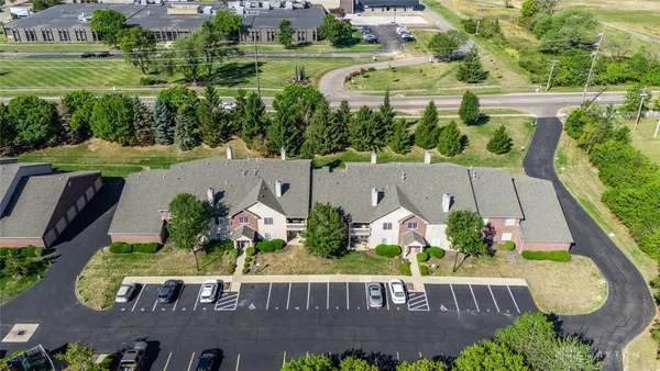 Property Slideshow image 2 of 25 | 1963 waterstone blvd 104, Miamisburg, OH, 45342