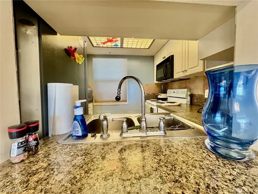 Property Slideshow image 3 of 34 | 1724 pine valley dr 308, Fort Myers, FL, 33907