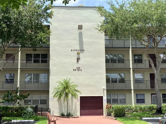 Property Slideshow image 3 of 22 | 800 sw 131st ave 109f, Pembroke Pines, FL, 33027