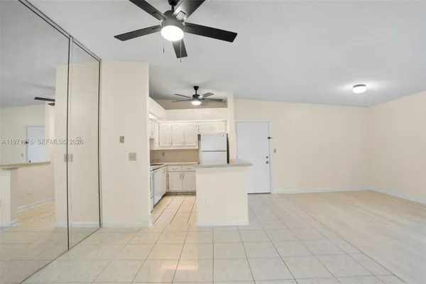 Property Slideshow image 2 of 36 | 9446 s belfort cir 215, Tamarac, FL, 33321