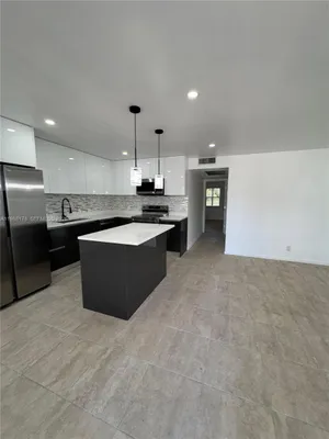 Property Slideshow image 3 of 11 | 1039 newport h 1039, Deerfield Beach, FL, 33442