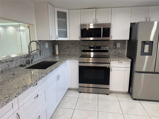 Property Slideshow image 2 of 53 | 1101 colony point cir 102, Pembroke Pines, FL, 33026