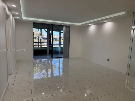 Property Slideshow image 3 of 53 | 1101 colony point cir 102, Pembroke Pines, FL, 33026