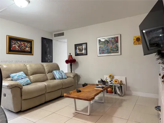 Property Slideshow image 2 of 37 | 629 saxony ln 629, Delray Beach, FL, 33446