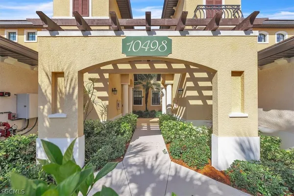 Property Slideshow image 2 of 50 | 10498 casella way 202, Fort Myers, FL, 33913