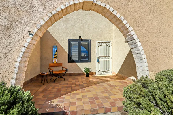 Property Slideshow image 2 of 25 | 1301 rio rancho dr b, Rio Rancho, NM, 87124