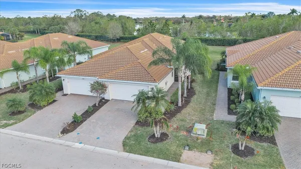 Property Slideshow image 2 of 48 | 10344 prato dr, Fort Myers, FL, 33913