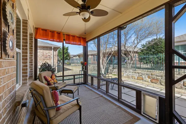 Property Slideshow image 2 of 40 | 2808 shore shadows ln, Frisco, TX, 75036