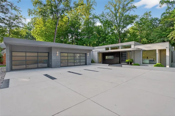 Property Slideshow image 3 of 50 | 132 jeffersons hundred, Williamsburg, VA, 23185