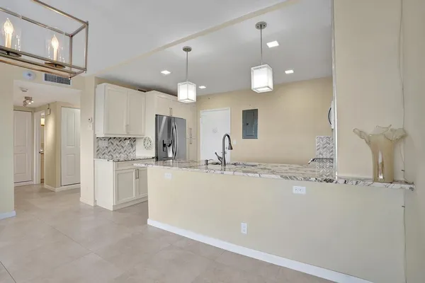 Property Slideshow image 3 of 26 | 3300 ne 36th st 1617, Fort Lauderdale, FL, 33308