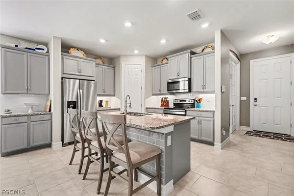 Property Slideshow image 3 of 40 | 3979 crosswater dr, North Fort Myers, FL, 33917