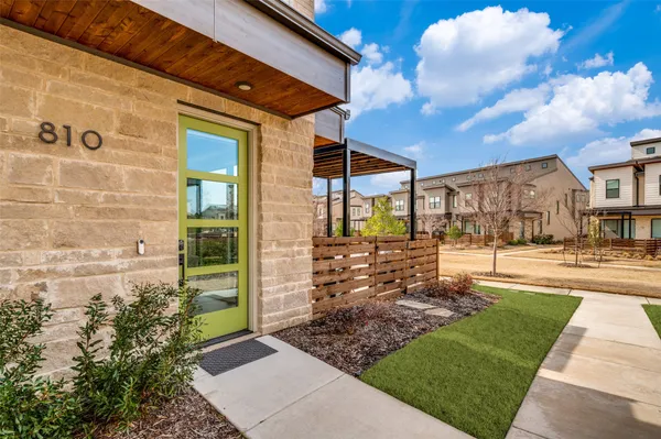 Property Slideshow image 2 of 25 | 810 cavitt ct n, Prosper, TX, 75078