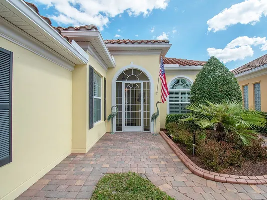 Property Slideshow image 2 of 36 | 5122 formosa cir, Vero Beach, FL, 32967