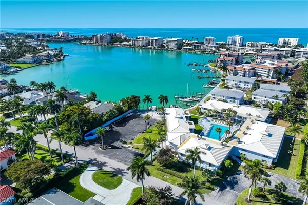 Property Slideshow image 2 of 31 | 350 harbour dr 350, Naples, FL, 34103